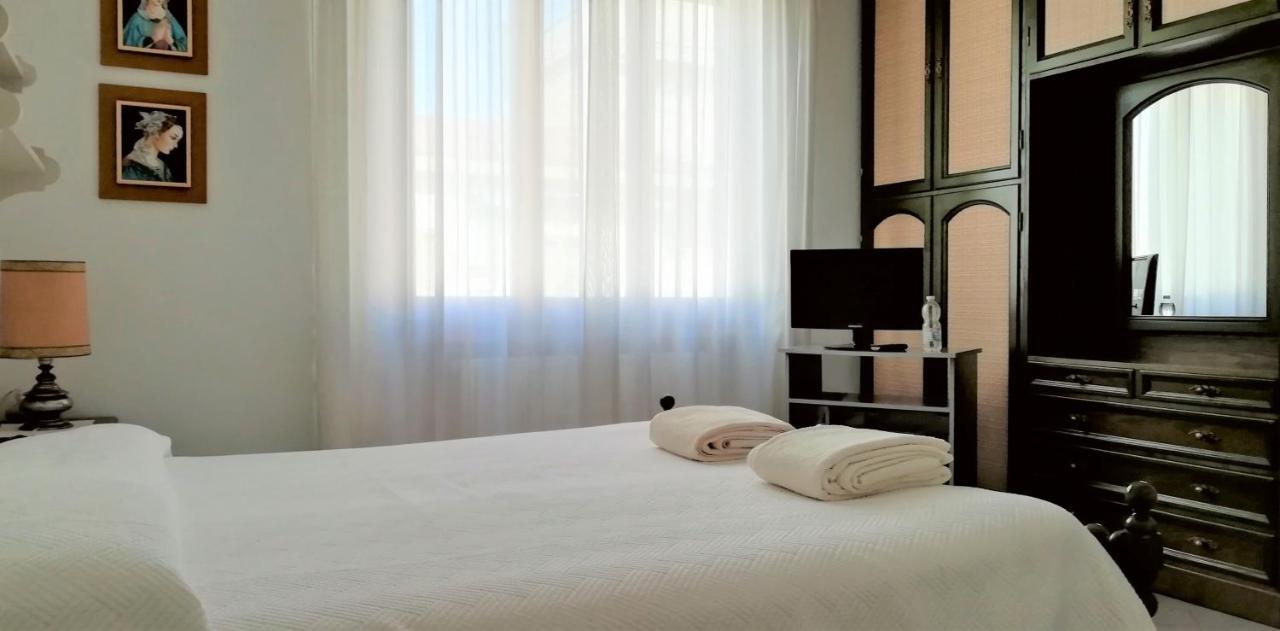 L'Alloggio Di Anna Maria Camera Con Bagno Privato Έμπολι Εξωτερικό φωτογραφία